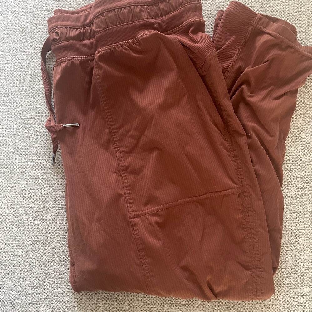 Lululemon Dance Studio Mid-Rise Cropped Pants